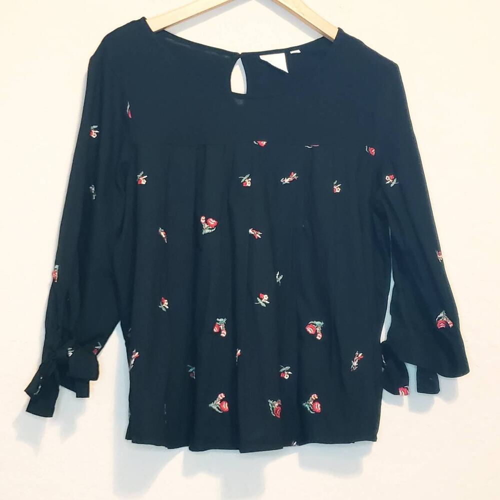 Lauren Conrad Black‎ Floral Embroidery Top Blouse Women's Medium Boho Chic